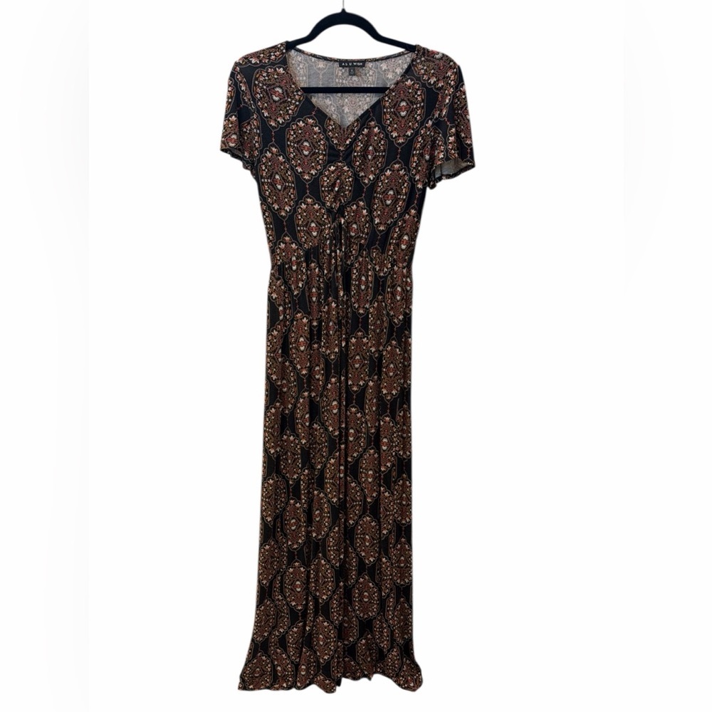As U Wish Boho Medallion Maxi Dress M Short Sleeve V-Neck - Picture 2 of 7